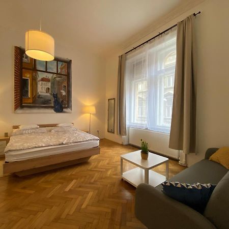 3 Bedrooms- Central Quarter Apartment Budapest Ngoại thất bức ảnh