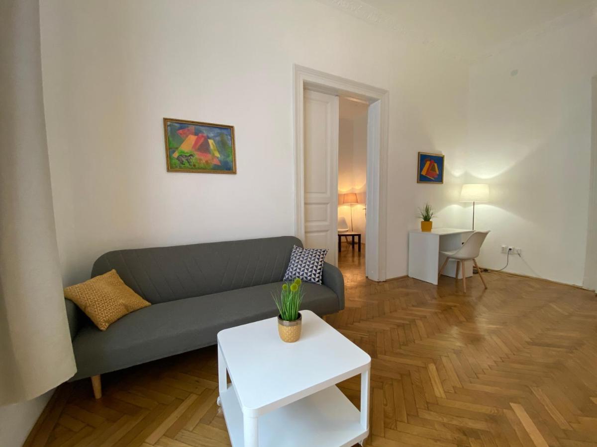 3 Bedrooms- Central Quarter Apartment Budapest Ngoại thất bức ảnh