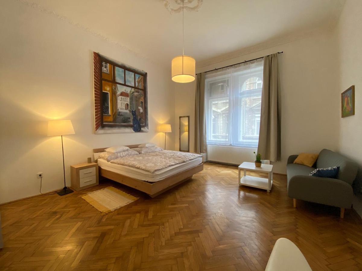 3 Bedrooms- Central Quarter Apartment Budapest Ngoại thất bức ảnh