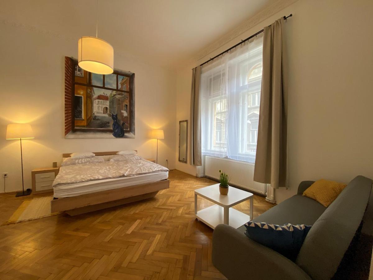 3 Bedrooms- Central Quarter Apartment Budapest Ngoại thất bức ảnh