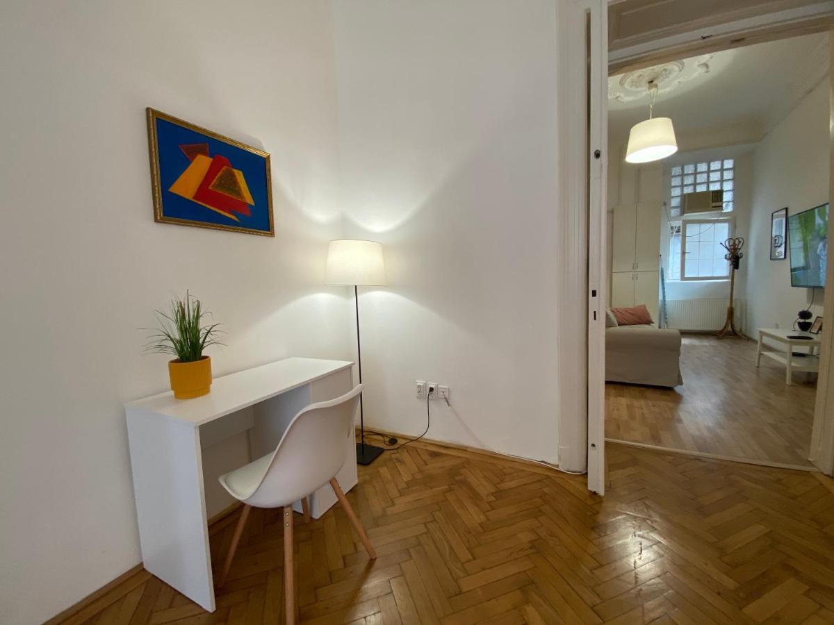 3 Bedrooms- Central Quarter Apartment Budapest Ngoại thất bức ảnh