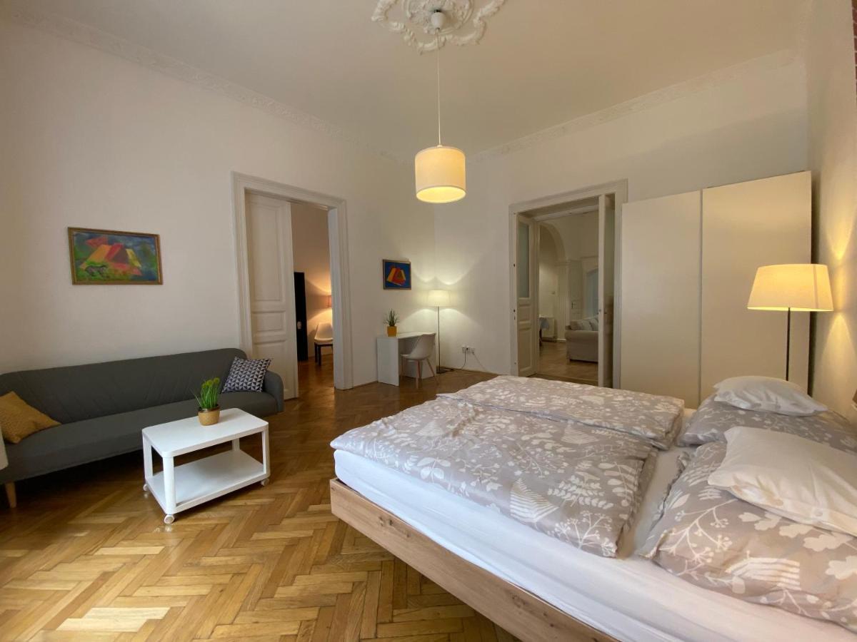 3 Bedrooms- Central Quarter Apartment Budapest Ngoại thất bức ảnh