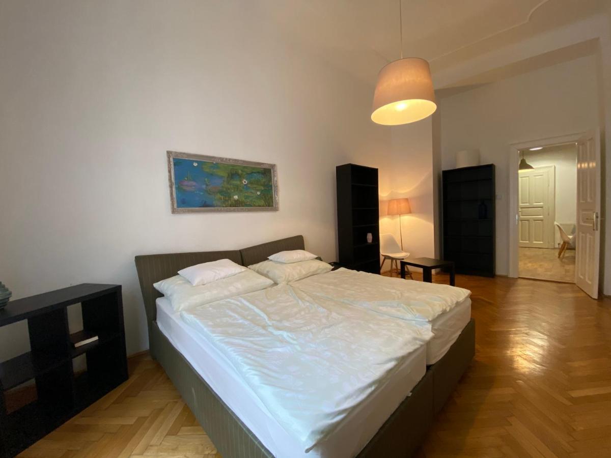 3 Bedrooms- Central Quarter Apartment Budapest Ngoại thất bức ảnh