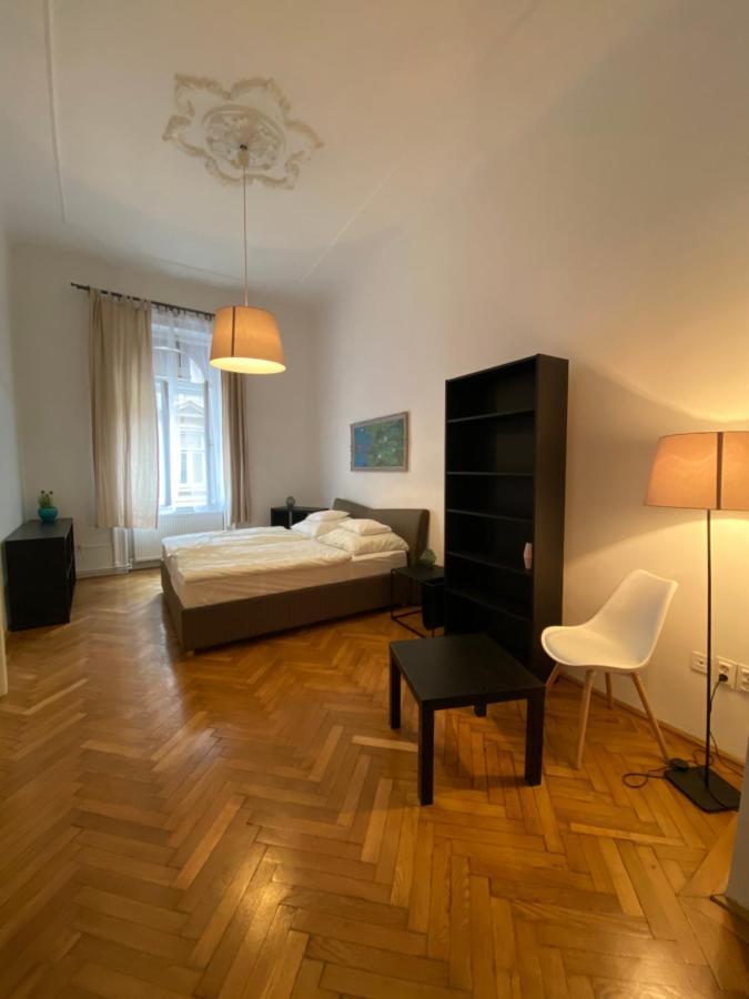 3 Bedrooms- Central Quarter Apartment Budapest Ngoại thất bức ảnh